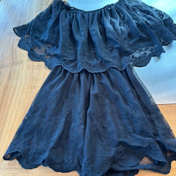 ELAN black lace romper- size large - Picture 1 of 10